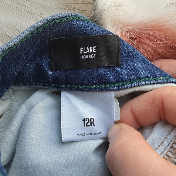 Express Curvy High Waisted Dark Wash Ripped Flare Stretch Denim Jeans Size 12 - Picture 9 of 10